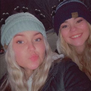 Meet your Posher, Victoria